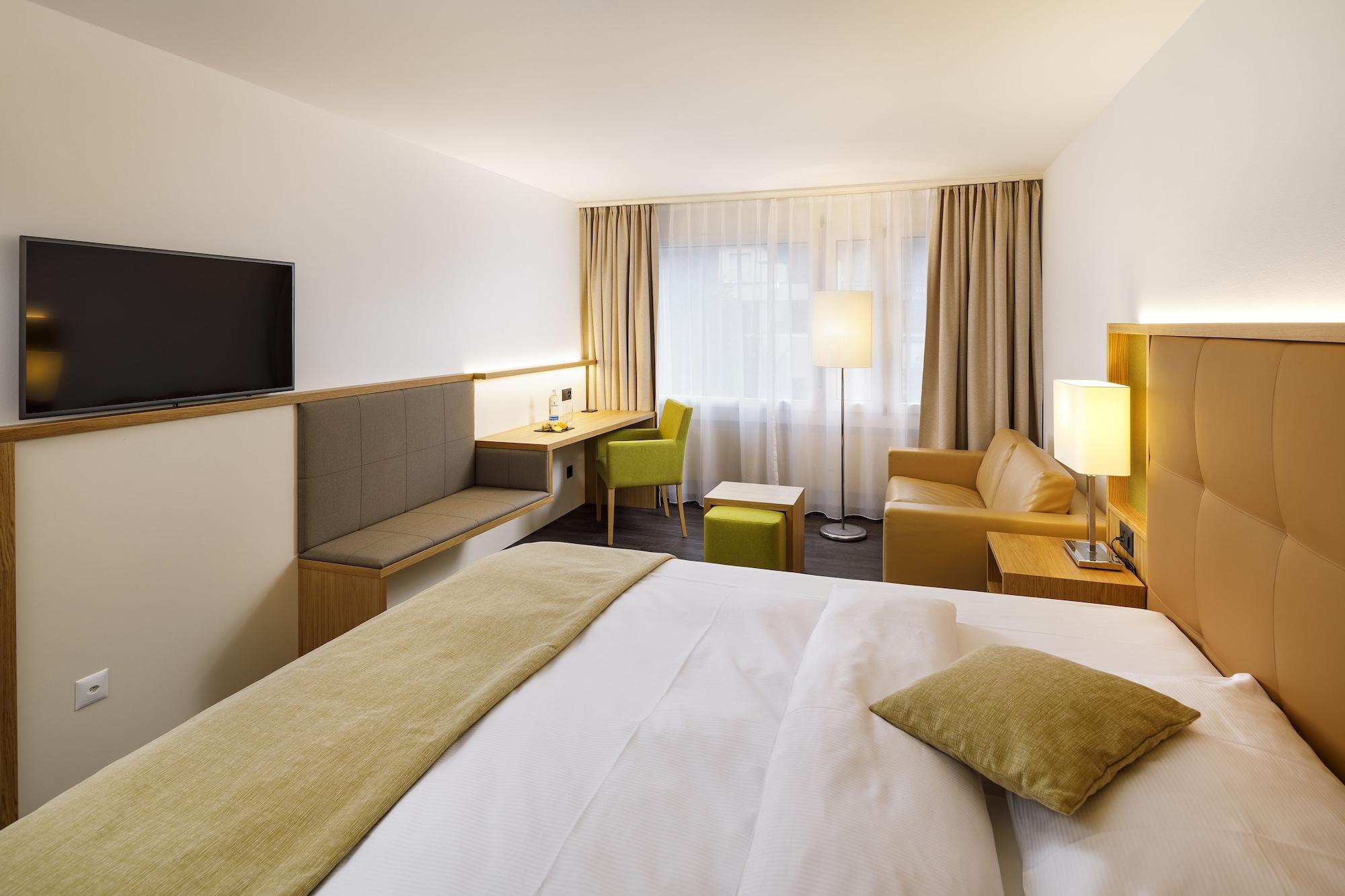 Ramada By Wyndham Baden Hotel Du Parc Esterno foto