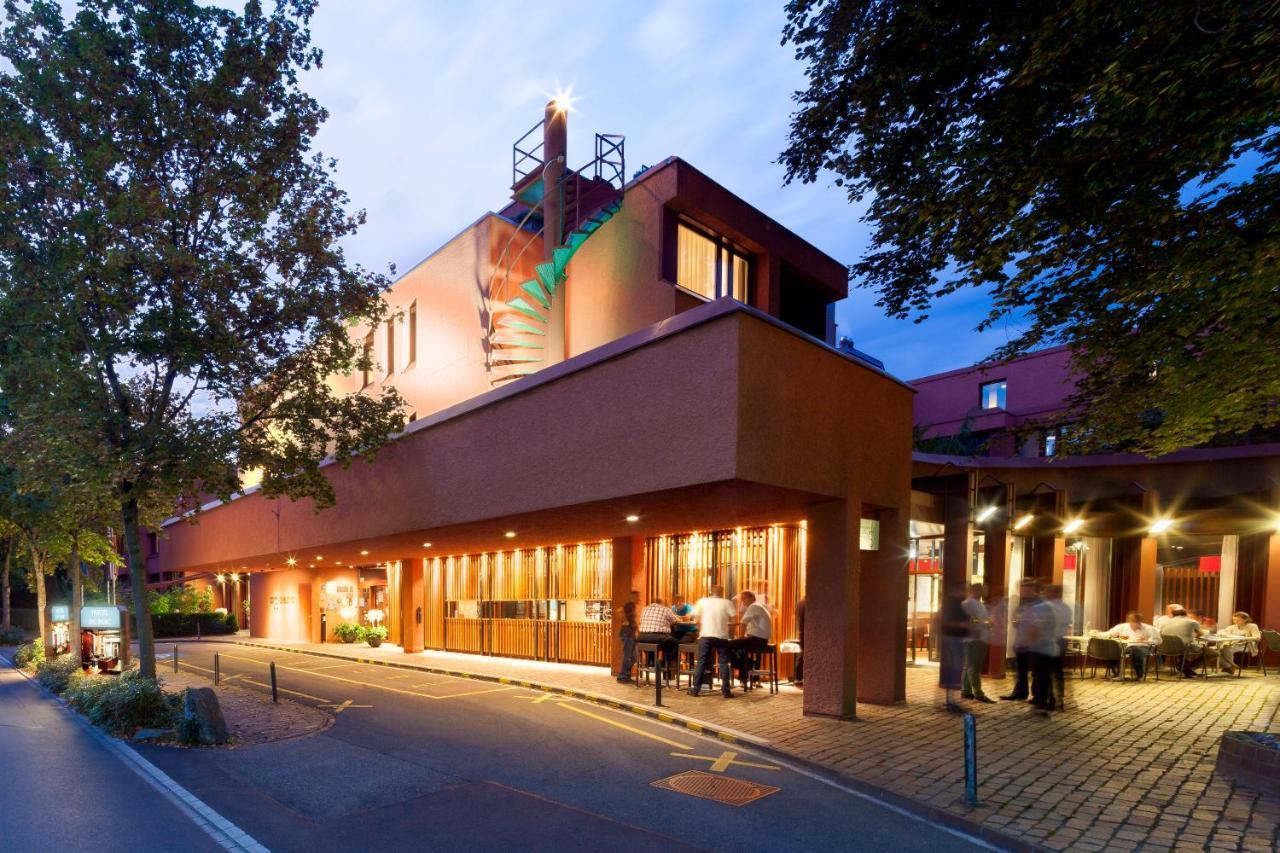 Ramada By Wyndham Baden Hotel Du Parc Esterno foto